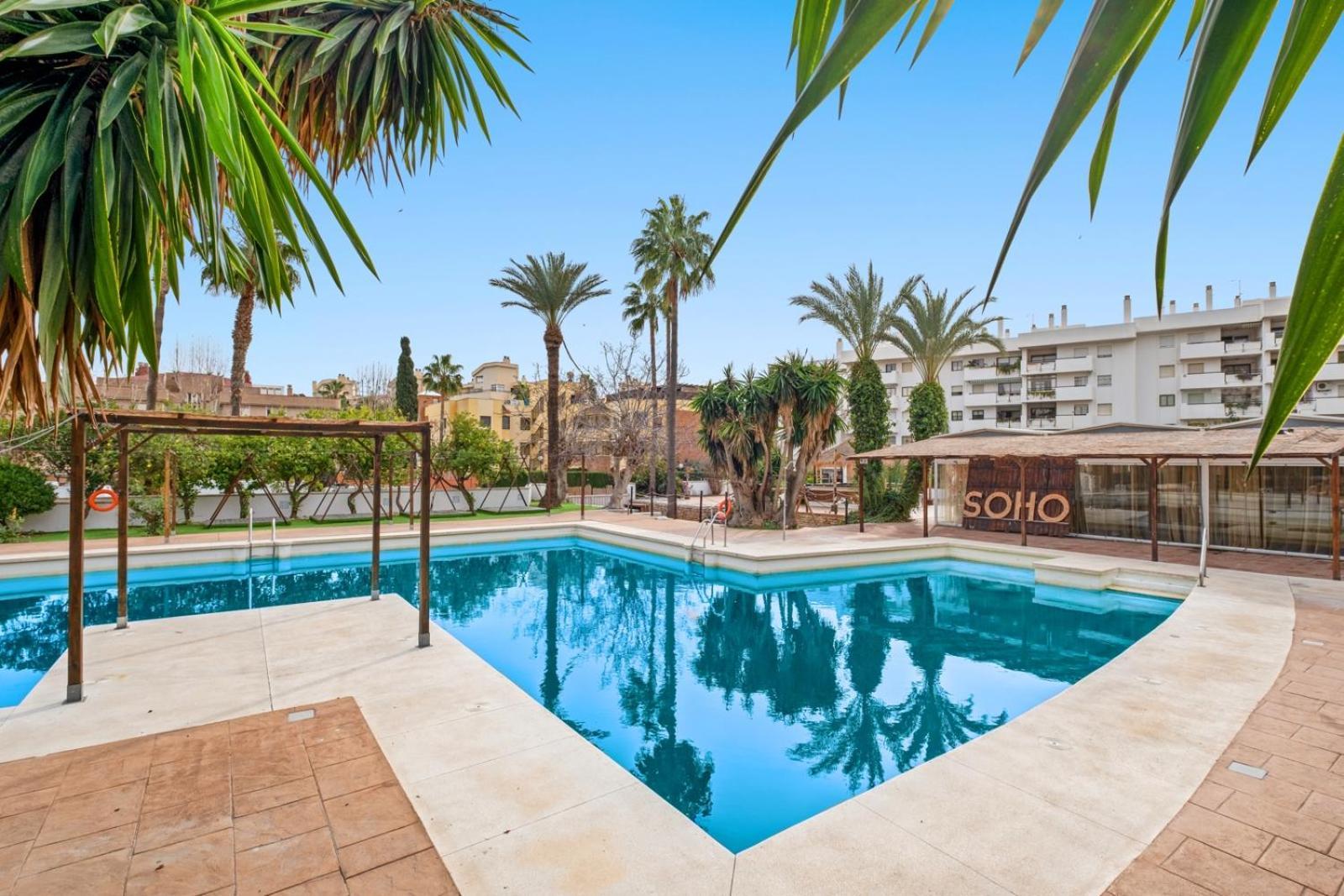 Piso Con 2 Habitaciones, 2 Terrazas Y Piscina Torremolinos Exteriör bild